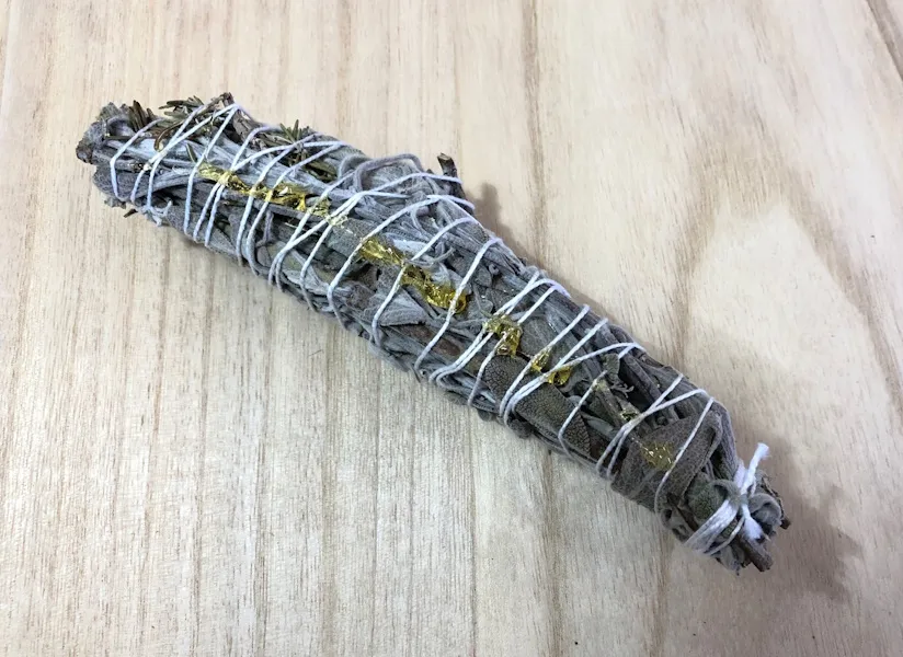 Sahumerio salvia mediterránea con copal y palo santo